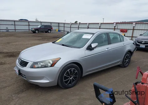 2010 Honda Accord 2.4 Lx z USA, uszkodzony, nr VIN 1HGCP2F35AA002734